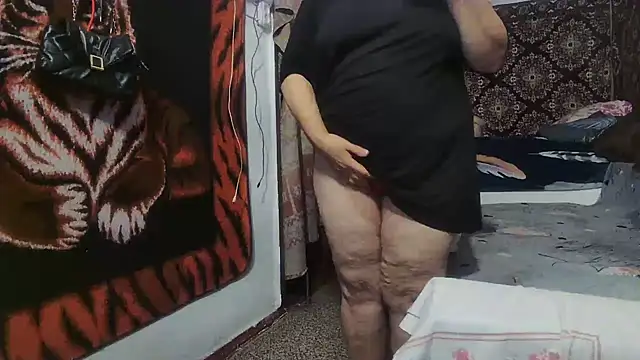 Snapshot of NataliiaRosa54 chatting on October 2025 04:12:01 AM NataliiaRosa54 online show from October 2025 04:12:01 AM