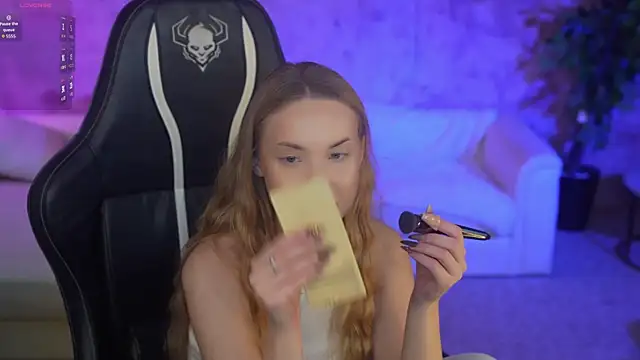 Linda054 online show from October 2025 04:10:01 AM