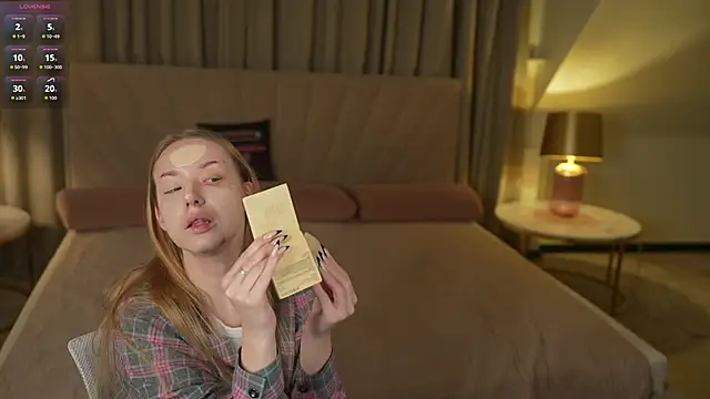 Linda054 online show from November 2025 01:28:01 AM