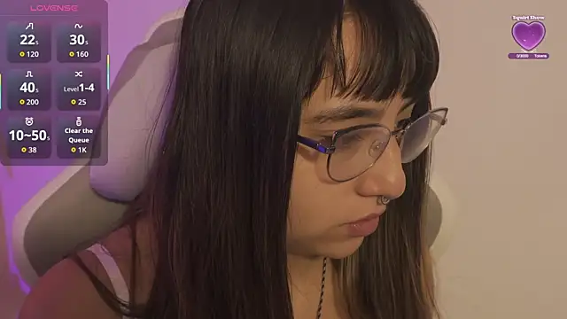 Snapshot of emitaa17228o chatting on November 2025 07:46:02 PM emitaa17228o online show from November 2025 07:46:02 PM