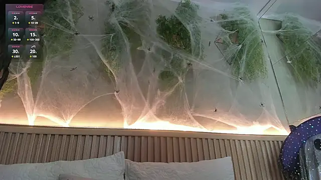 Lana Lann online show from October 2025 12:20:01 PM