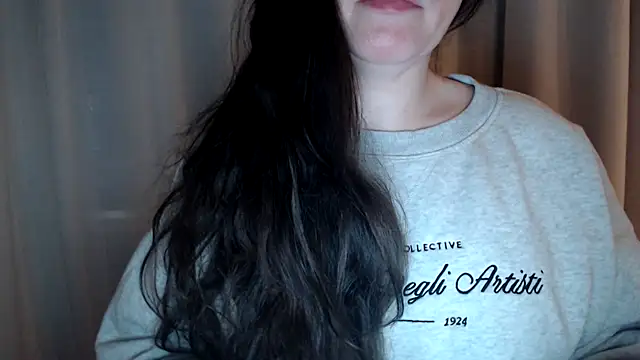 Snapshot of Sandysecret chatting on November 2025 08:09:01 PM Sandysecret online show from November 2025 08:09:01 PM