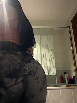 Snapshot of tamara_jay chatting on January 2025 10:40:01 PM tamara jay online show from January 2025 10:40:01 PM