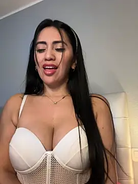 Snapshot of tamara_jay chatting on February 2025 02:15:01 AM tamara jay online show from February 2025 02:15:01 AM