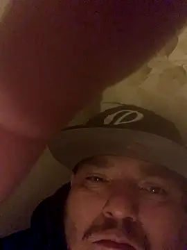 Snapshot of valleyoneofakind chatting on September 2025 09:09:01 AM valleyoneofakind online show from September 2025 09:09:01 AM