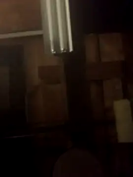 Snapshot of valleyoneofakind chatting on October 2025 06:41:02 AM valleyoneofakind online show from October 2025 06:41:02 AM