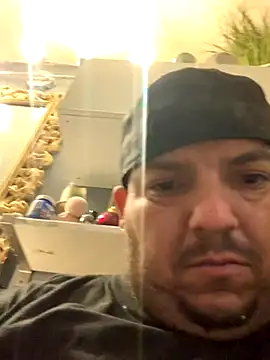 Snapshot of valleyoneofakind chatting on November 2025 10:32:02 PM valleyoneofakind online show from November 2025 10:32:02 PM