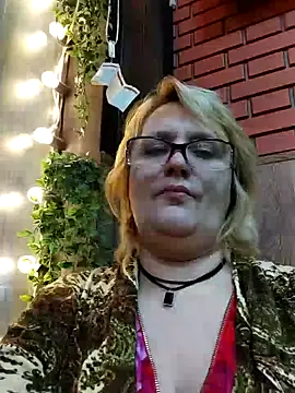 Snapshot of Forest-Lady chatting on December 2024 06:27:01 PM Forest-Lady online show from December 2024 06:27:01 PM