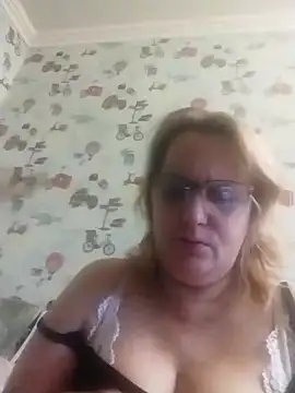 Snapshot of Forest-Lady chatting on October 2025 11:40:01 AM Forest-Lady online show from October 2025 11:40:01 AM