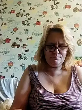 Snapshot of Forest-Lady chatting on October 2025 10:27:01 AM Forest-Lady online show from October 2025 10:27:01 AM