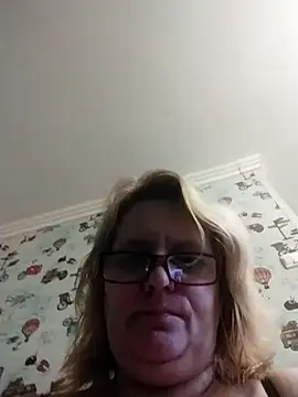 Snapshot of Forest-Lady chatting on November 2025 09:33:02 AM Forest-Lady online show from November 2025 09:33:02 AM