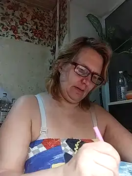 Snapshot of Forest-Lady chatting on November 2025 02:28:01 PM Forest-Lady online show from November 2025 02:28:01 PM