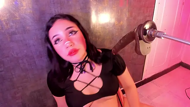 Snapshot of emy_evie chatting on October 2025 07:34:02 PM emy evie online show from October 2025 07:34:02 PM