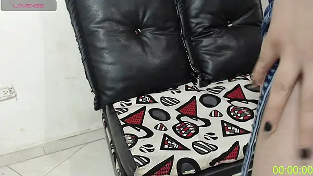 Snapshot of sexcouplehot_ chatting on February 2025 07:31:02 PM sexcouplehot online show from February 2025 07:31:02 PM