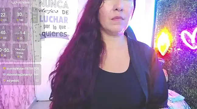 evelyn mature19 online show from February 2025 01:19:02 AM