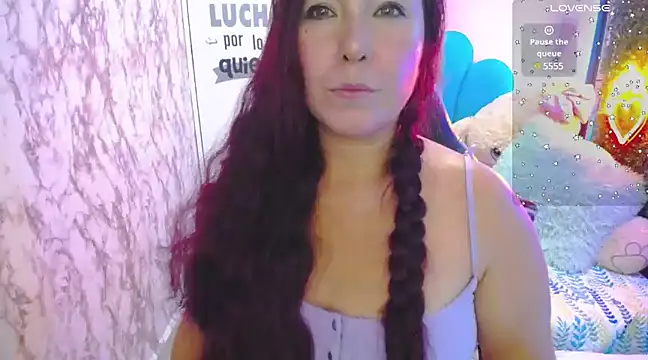 evelyn mature19 online show from February 2025 07:10:02 PM