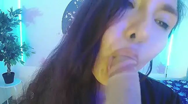 evelyn mature19 online show from February 2025 01:20:01 AM