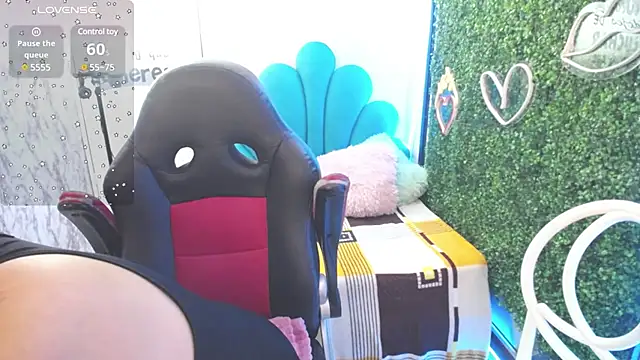 evelyn mature19 online show from March 2025 07:10:02 PM