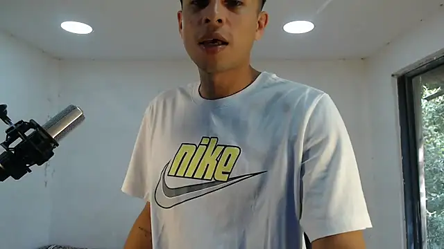 danielitopapuu online show from September 2025 08:12:02 PM