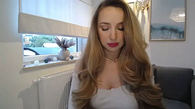 JulietteDiamond online show from September 2025 03:36:01 PM