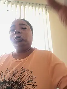 JCCaramelbarbie1 online show from October 2025 04:57:01 PM