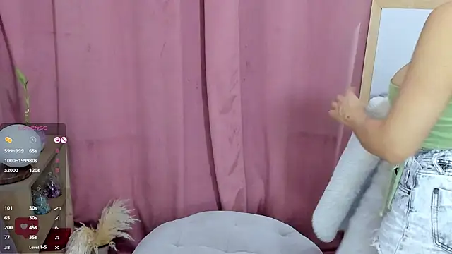 Snapshot of _AllisonSweet_ chatting on September 2025 08:24:01 PM AllisonSweet online show from September 2025 08:24:01 PM