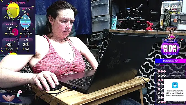 2nakedneighbors1 online show from February 2025 05:48:01 AM