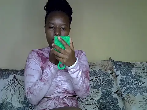 Oliviia  online show from January 2025 10:39:01 AM