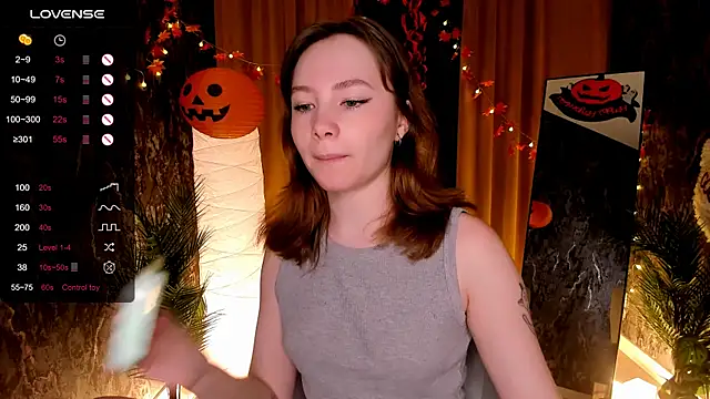 Snapshot of LanaBlu_ chatting on October 2025 02:22:02 AM LanaBlu online show from October 2025 02:22:02 AM