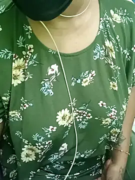 Snapshot of Aishu-tamil09 chatting on January 2025 06:41:02 PM Aishu-tamil09 online show from January 2025 06:41:02 PM