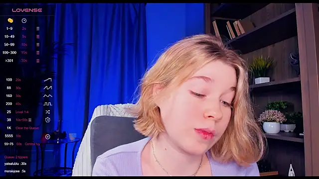 PollyHathor online show from December 2024 01:31:02 AM