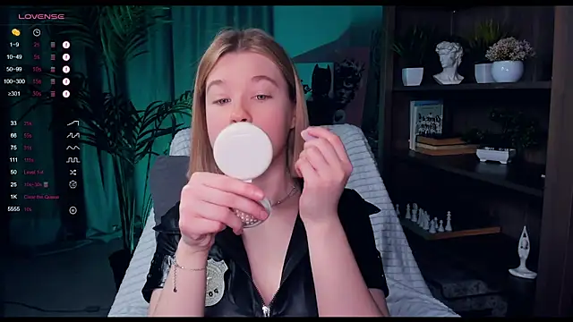 PollyHathor online show from December 2024 09:17:01 PM