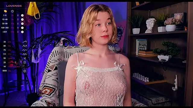 PollyHathor online show from December 2024 04:19:01 AM
