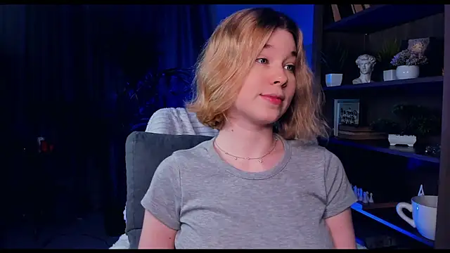 PollyHathor online show from January 2025 01:28:02 AM