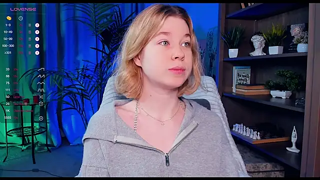 PollyHathor online show from January 2025 09:29:01 PM