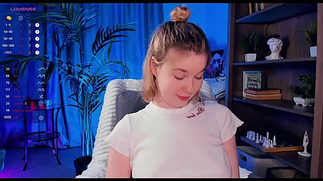 PollyHathor online show from February 2025 01:22:01 AM