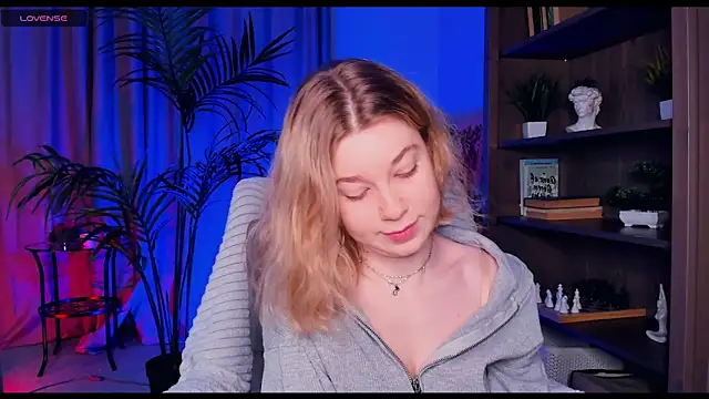 PollyHathor online show from March 2025 09:21:02 PM