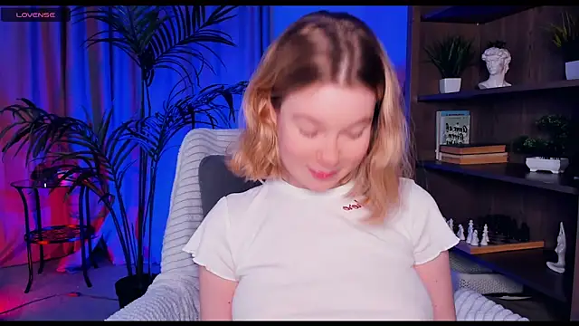 PollyHathor online show from March 2025 01:10:01 AM