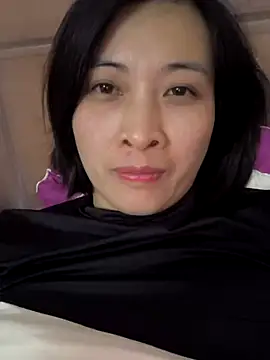 Snapshot of Sweets24 chatting on December 2024 03:26:02 AM Sweets24 online show from December 2024 03:26:02 AM