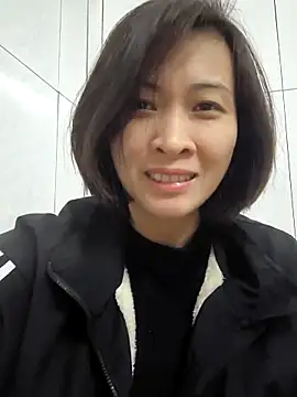 Snapshot of Sweets24 chatting on February 2025 02:10:02 PM Sweets24 online show from February 2025 02:10:02 PM