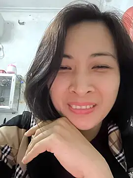 Snapshot of Sweets24 chatting on March 2025 05:11:01 AM Sweets24 online show from March 2025 05:11:01 AM