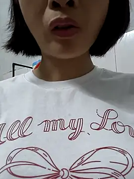 Snapshot of Sweets24 chatting on September 2025 02:00:02 AM Sweets24 online show from September 2025 02:00:02 AM