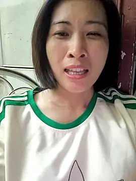 Snapshot of Sweets24 chatting on September 2025 01:14:02 PM Sweets24 online show from September 2025 01:14:02 PM