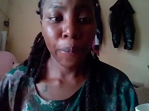 Snapshot of Queen_loveer chatting on November 2025 07:09:01 AM Queen loveer online show from November 2025 07:09:01 AM