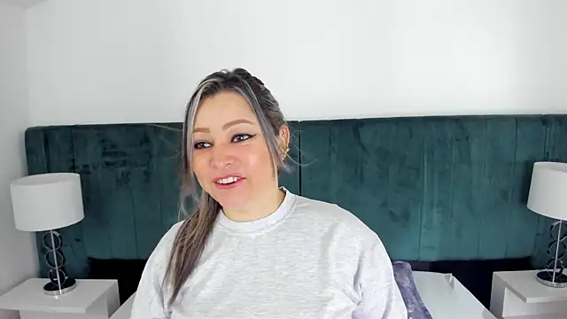 Snapshot of PandoraB_ chatting on February 2025 10:59:02 AM PandoraB online show from February 2025 10:59:02 AM