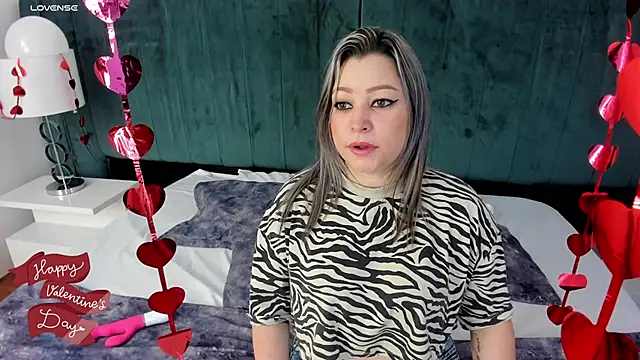 Snapshot of PandoraB_ chatting on February 2025 11:23:02 AM PandoraB online show from February 2025 11:23:02 AM