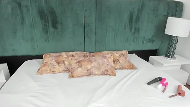 Snapshot of PandoraB_ chatting on September 2025 11:57:01 AM PandoraB online show from September 2025 11:57:01 AM