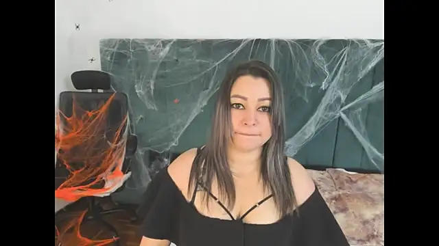 Snapshot of PandoraB_ chatting on October 2025 11:55:01 AM PandoraB online show from October 2025 11:55:01 AM