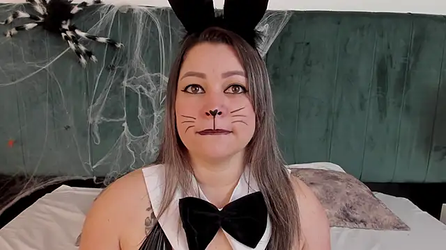 Snapshot of PandoraB_ chatting on October 2025 11:55:01 AM PandoraB online show from October 2025 11:55:01 AM