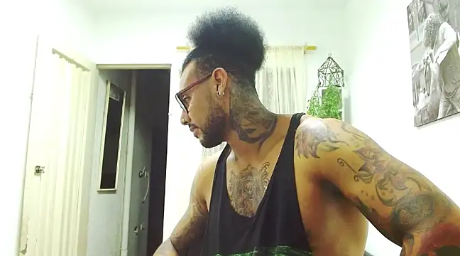 LewisStrong online show from February 2025 01:43:01 AM